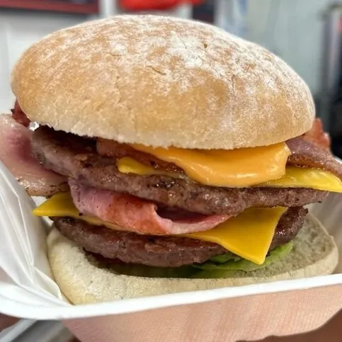 8oz Steakburger With Cheese & Bacon