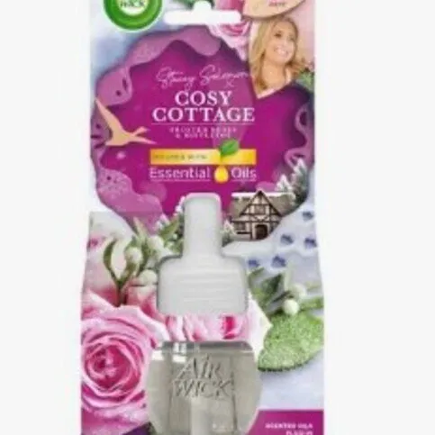 AIRWICK PLUG IN REFILL COSY COTTAGE 19ML