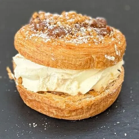 Biscoff Cruffin