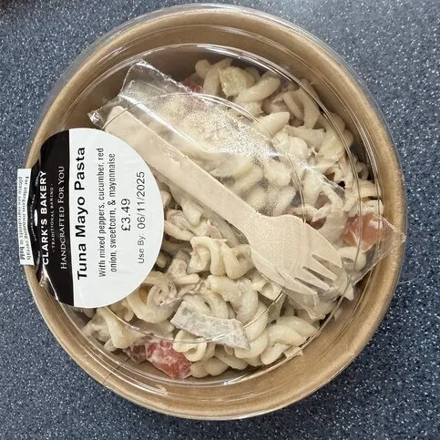 Clarks Tuna Mayo Pasta Box