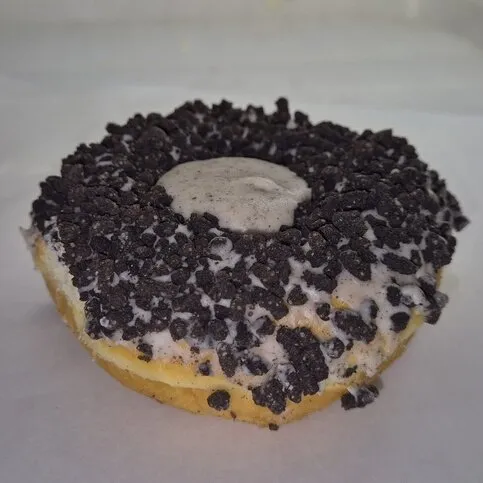 Cookies & Cream Ring Doughnut (Oreo)