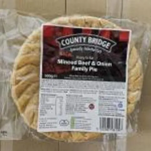 County Bridge Minced Beef & Onion Family Pie 500g
