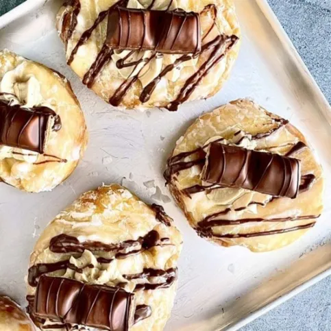 Kinder Bueno Doughnut