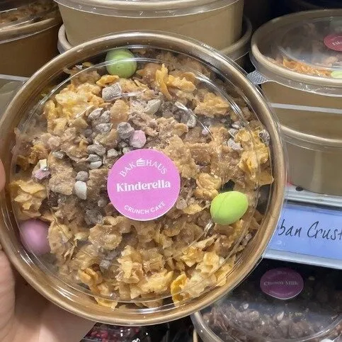 Kinderella Crunch Cake
