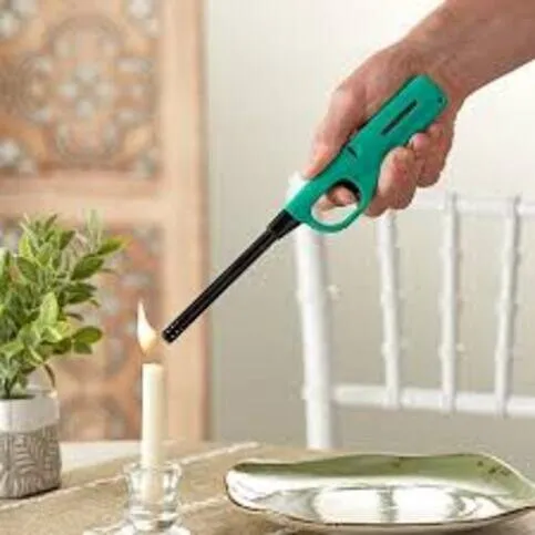 Large utility lighter 