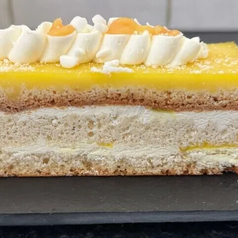 Lemon Meringue Slice