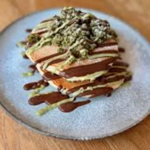Pistachio kunafa 