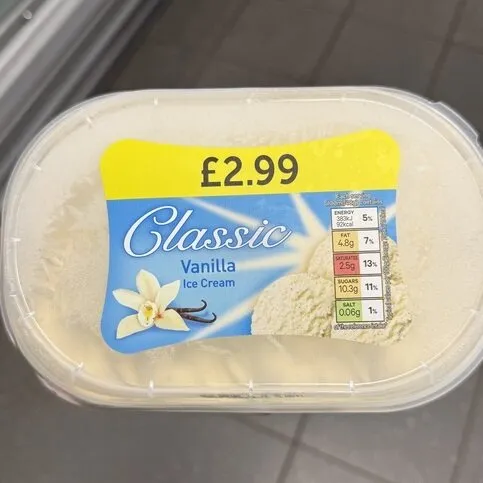 Classic Vanilla  Ice Cream Tub 900ml