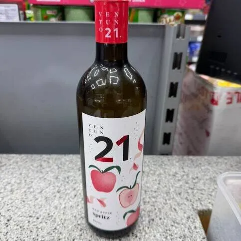 Ventuno Red Apple Wine 75cl