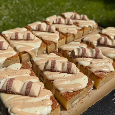 White Bueno Blondie Slice 