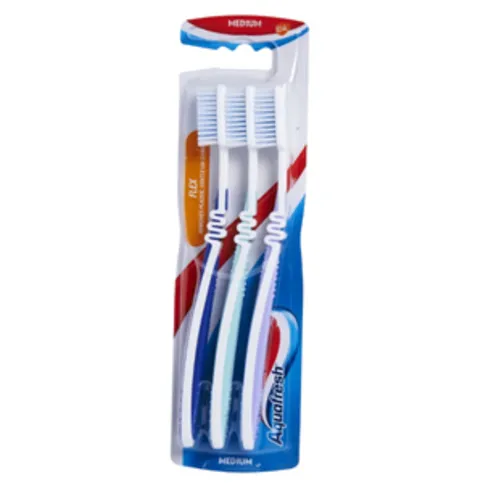 Aquafresh Clean And Flex Toothbrush Medium 3 Pack