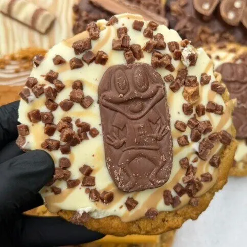 Baked House - Maltesers Freddo Cookie