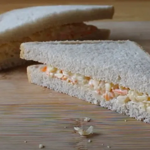 Cheese And Coleslaw Sandwich