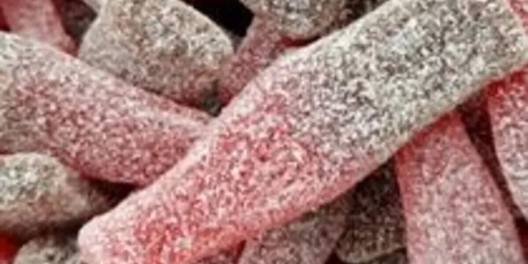 Jumbo Cherry Cola Bottles 100g