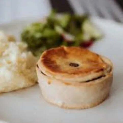 Steak & Haggis Pie