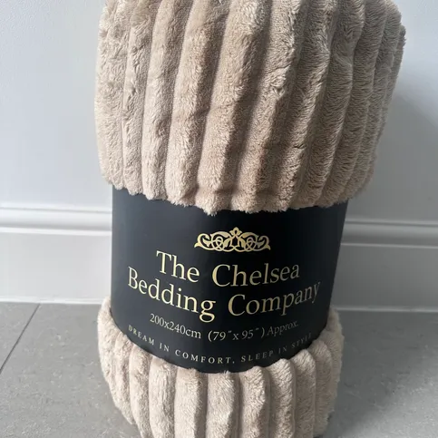 The Chelsea Bedding Company Throw (200x240cm) Mink